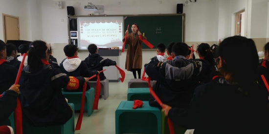 刘瑞璐《锣鼓歌》